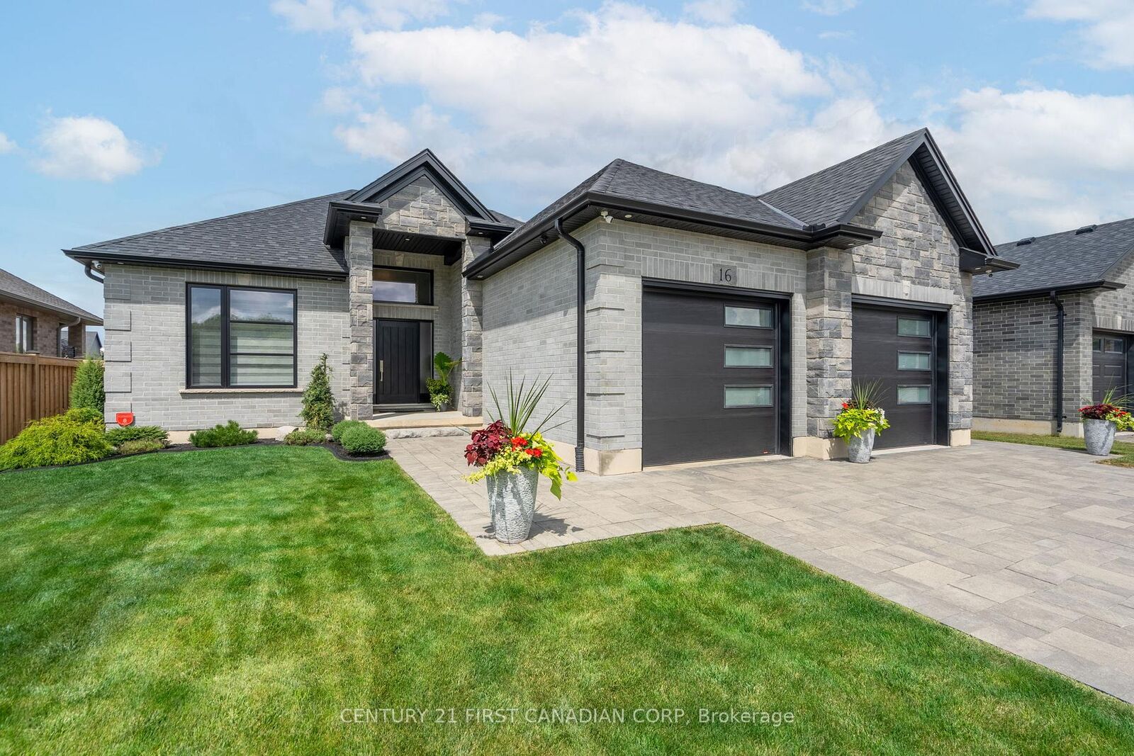 Property Photo: 16 Foxborough Place ON N0M 2P0