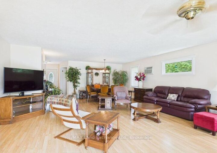 Property Photo:  119 Seneca Street  ON N2Z 2X3 