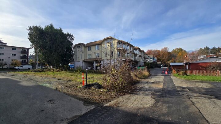 Property Photo:  231 First St  BC V9L 1R3 