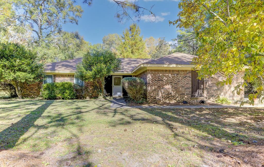 Property Photo:  112 Lakeside Drive  MS 39180 
