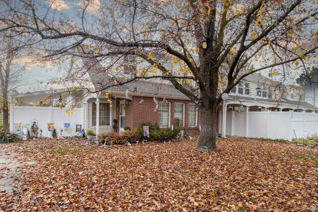 Property Photo:  261 W Park Ln N  UT 84014 