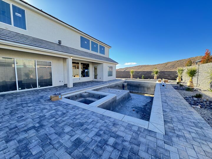 Property Photo:  5338 W 2040 S  UT 84737 