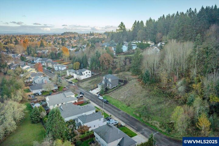 Property Photo:  2446 Morrow Ct NW  OR 97304 