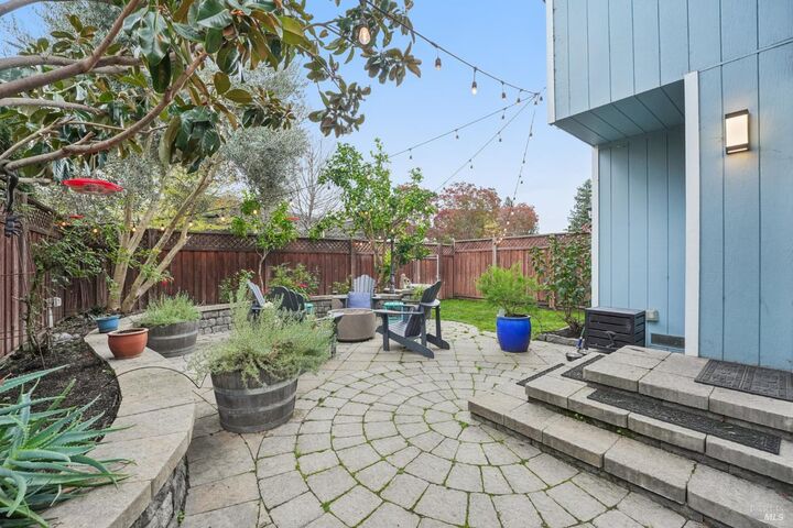 31 Regents Circle  Rohnert Park CA 94928 photo