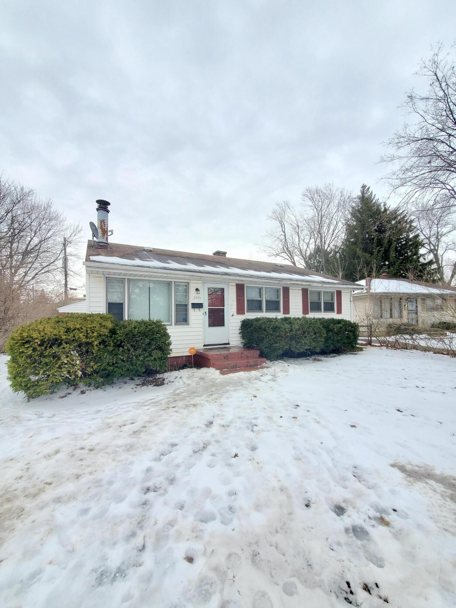 Property Photo: 3353 Towers S Court OH 43227