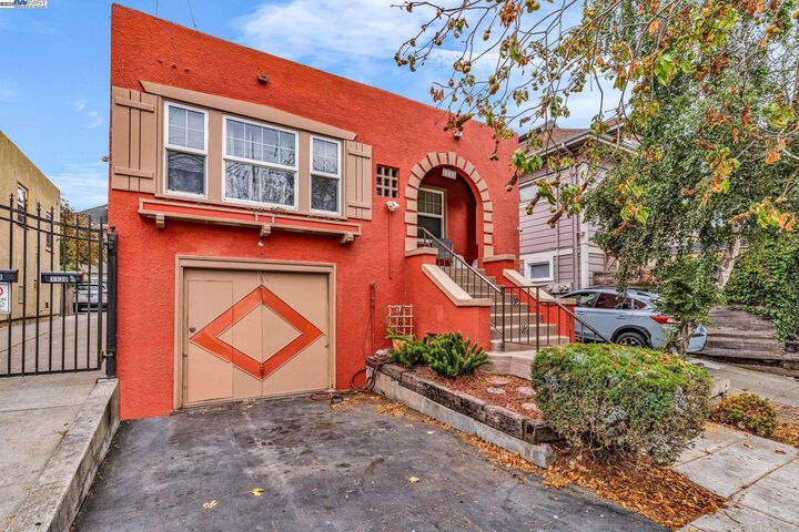 Property Photo: 1128 Delaware St CA 94702