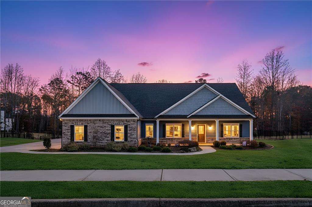 Property Photo:  8711 Hardwood Trail  GA 30554 