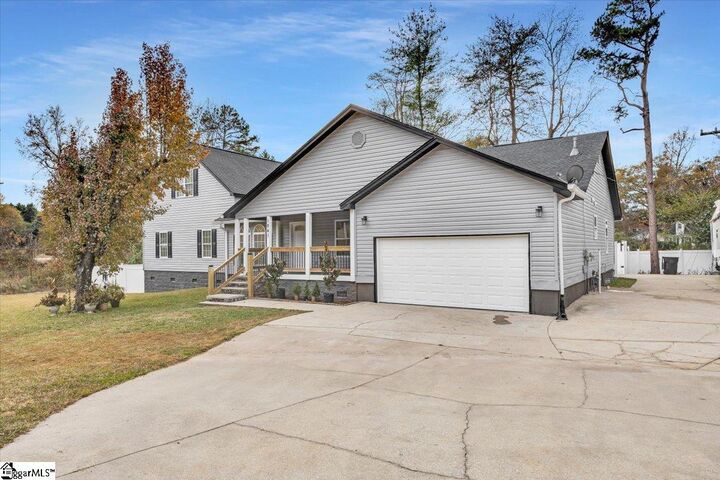 Property Photo:  1841 Hudson Road  SC 29650 