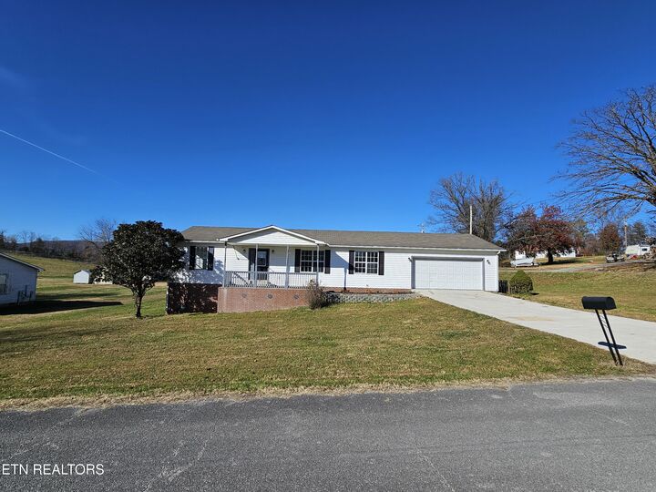 Property Photo: 100 Steven Lane TN 37748