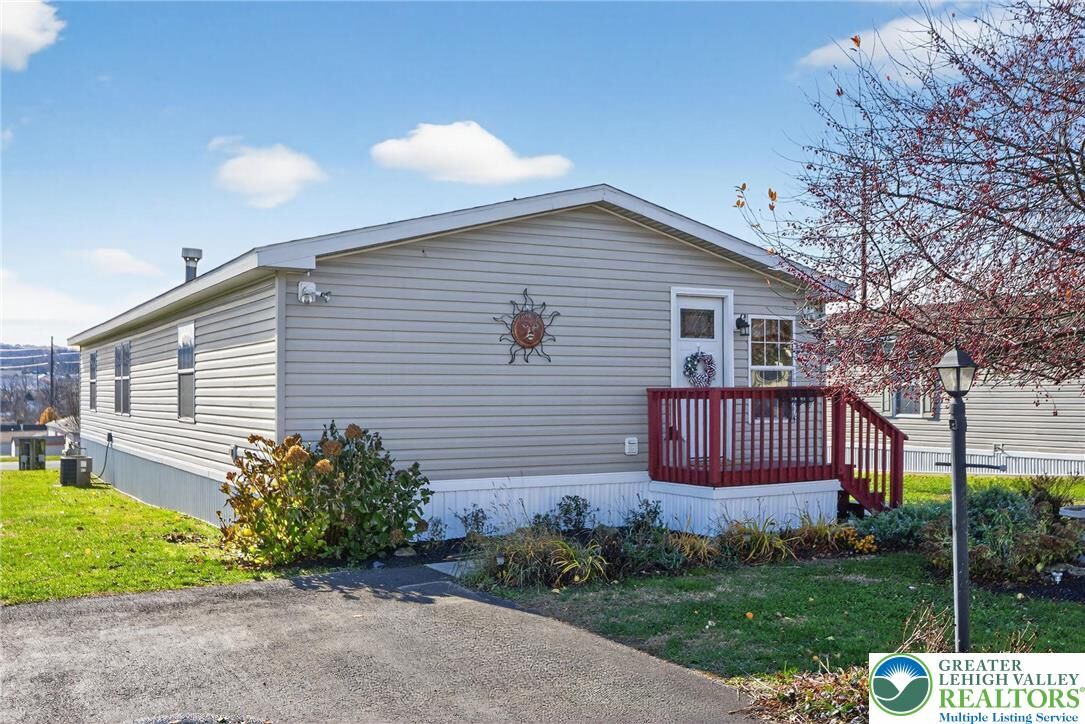 Property Photo:  5314 Beaumont Lane  PA 18062 