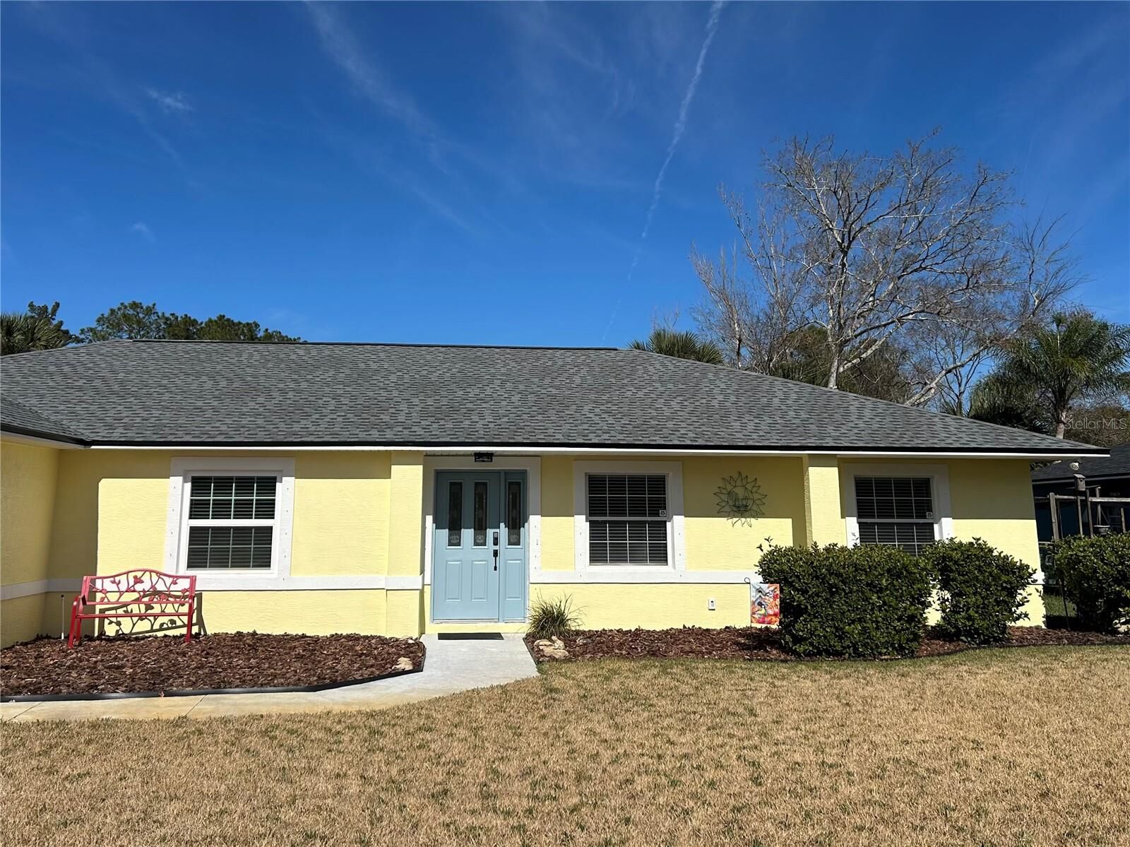 Property Photo: 126 Bayside Drive FL 32137