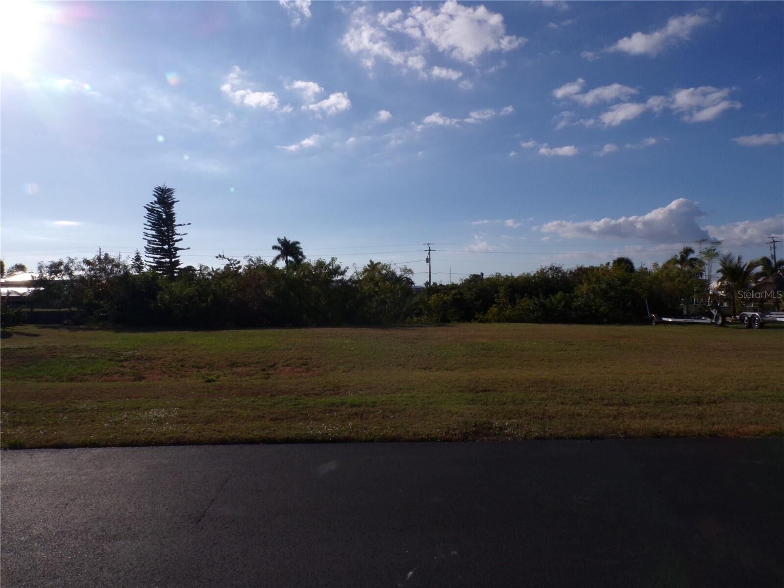 Property Photo:  4421 Pelican Pointe Drive  FL 33950 