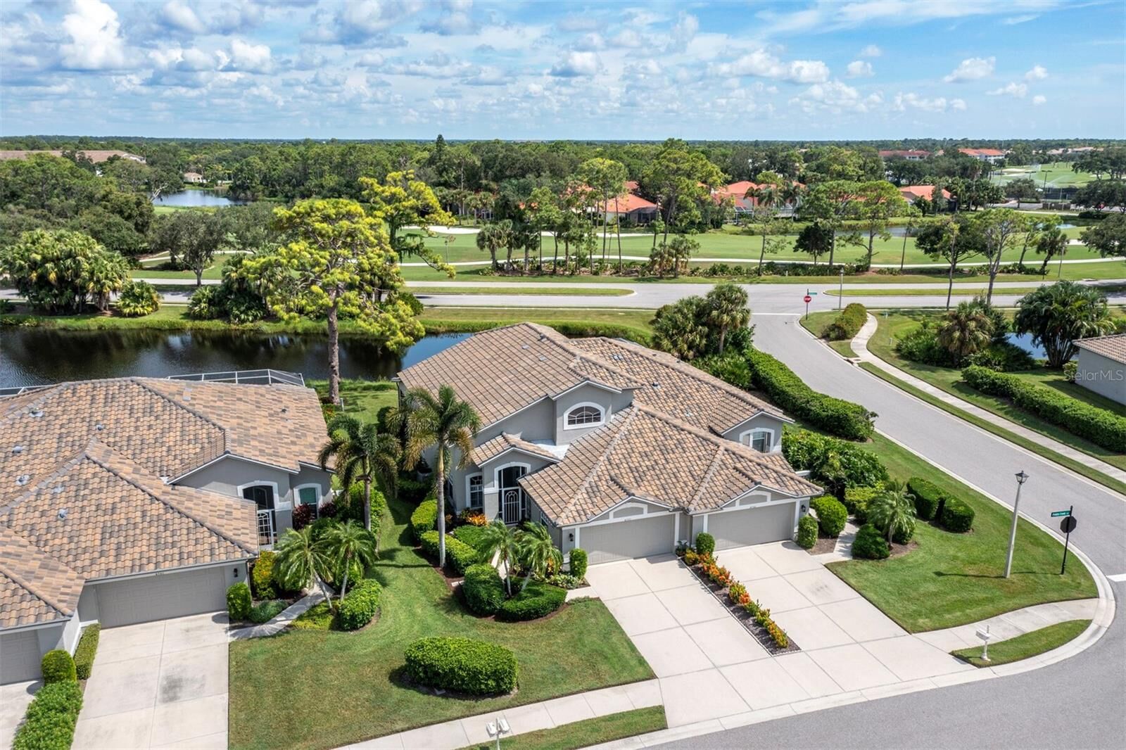 Property Photo: 8737 Pebble Creek Lane FL 34238