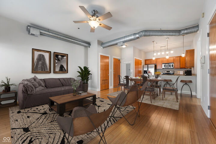 Property Photo:  721 E North Street Apt 1C  IN 46202 