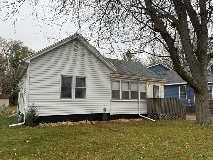 Property Photo:  2054 Crosat Street  IL 61301 