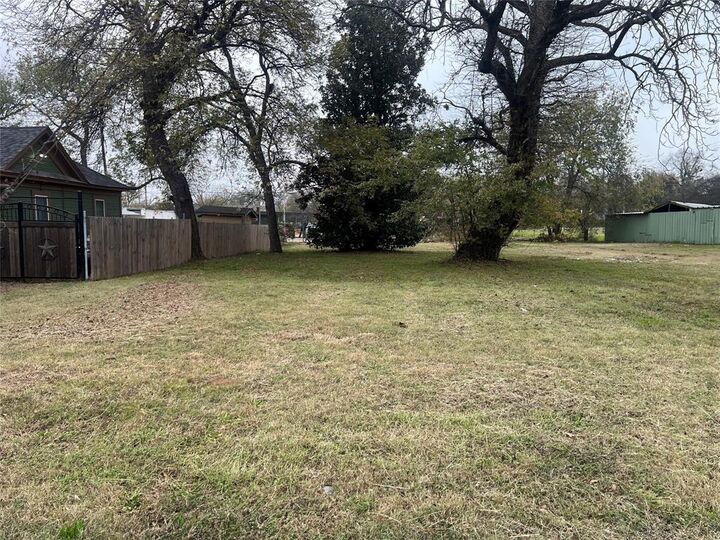 Property Photo:  1217 Coleman Avenue  TX 75215 