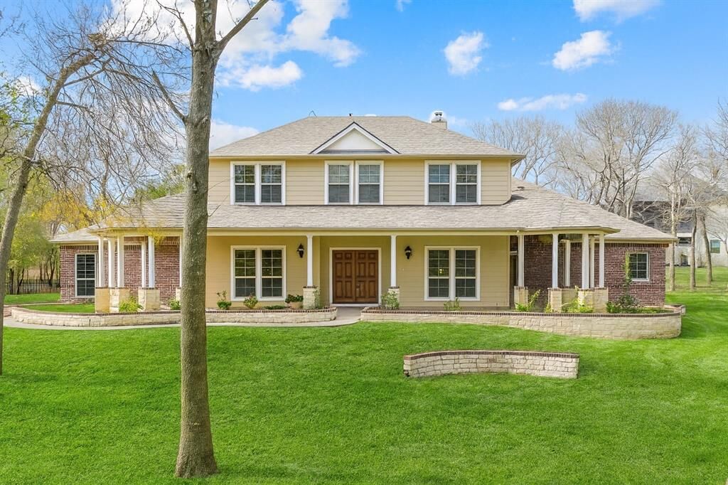 Property Photo: 4405 Wolf Court TX 75071