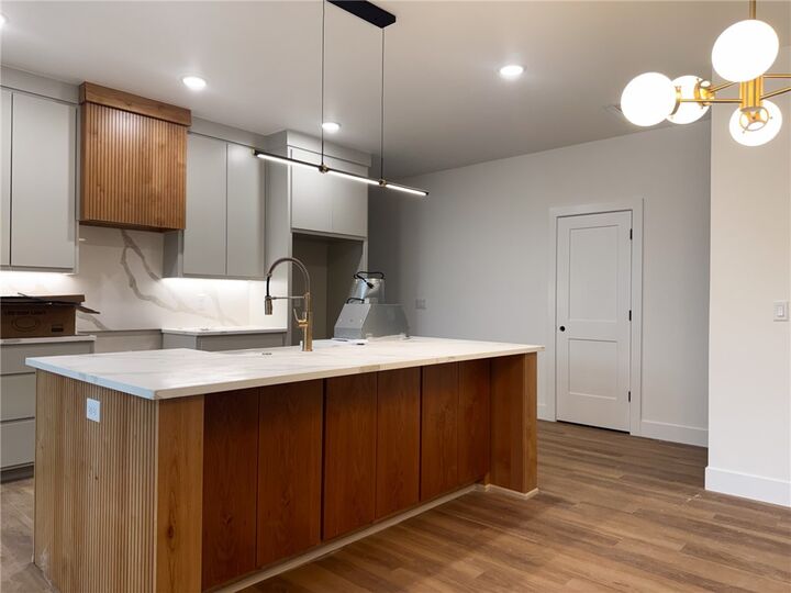 Property Photo:  8 Selkirk Circle  AR 72715 