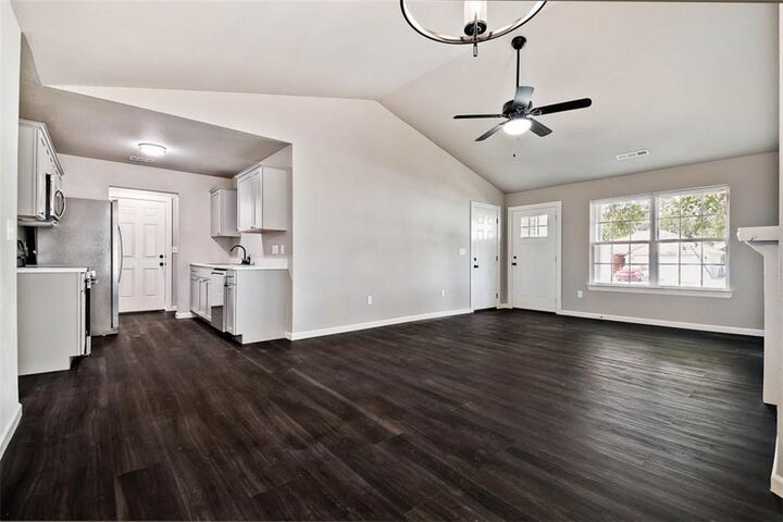 Property Photo:  2411 Choctaw Street  AR 72712 