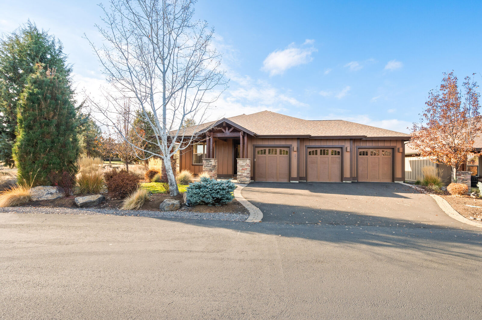 Property Photo:  291 Sun Vista Drive  OR 97756 