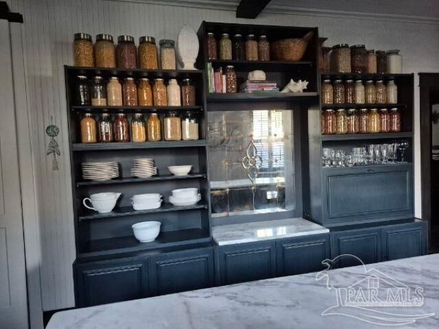 Property Photo:  1408 N 7th Ave  FL 32503 