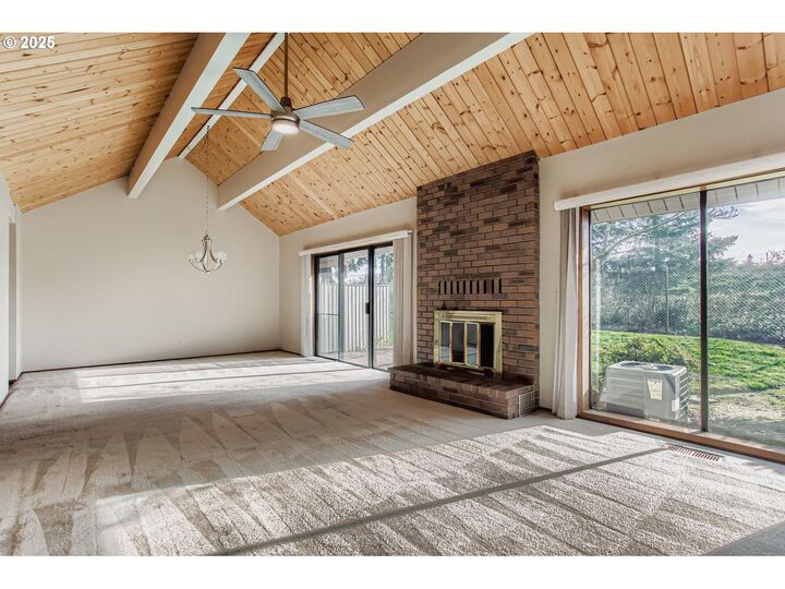 Property Photo: 7968 SW Scholls Ferry Rd OR 97008