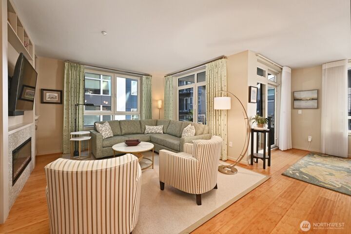 Property Photo:  1530 NW Market Street 412  WA 98107 