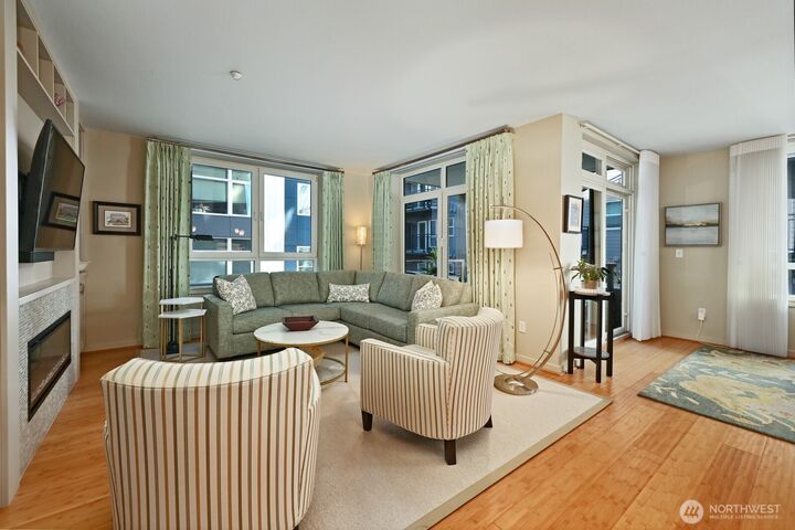 Property Photo:  1530 NW Market Street 412  WA 98107 