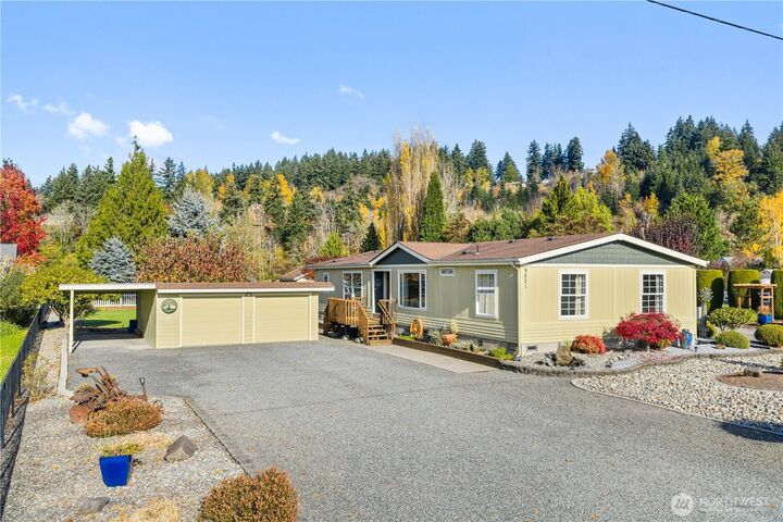 9821  Dechaux Road E  Edgewood WA 98371 photo