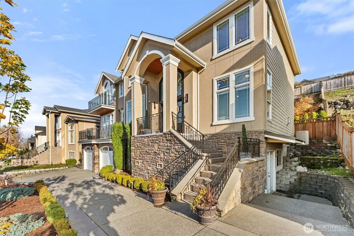 Property Photo:  5228  Highland Dr SE  WA 98092 