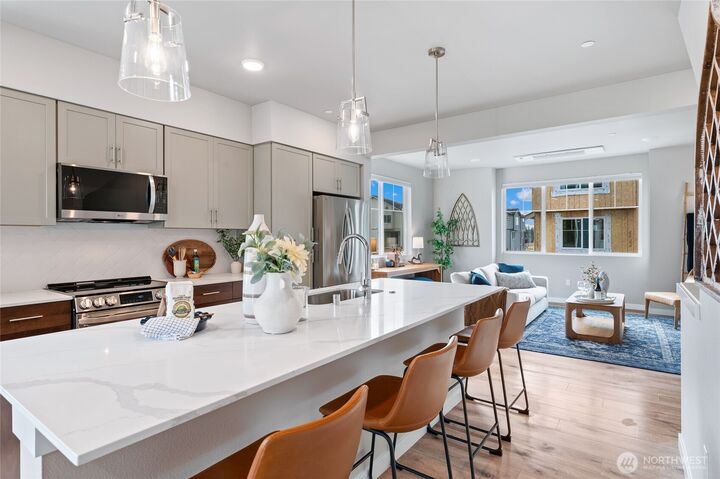 Property Photo:  14424  Madison Way E3  WA 98087 