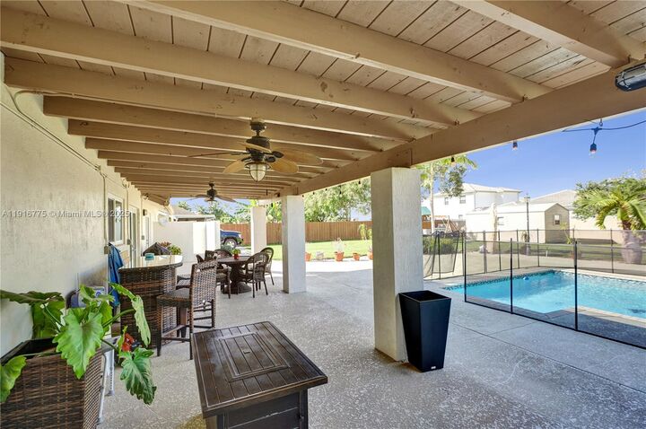 Property Photo: 14833 SW 164th Ter FL 33187