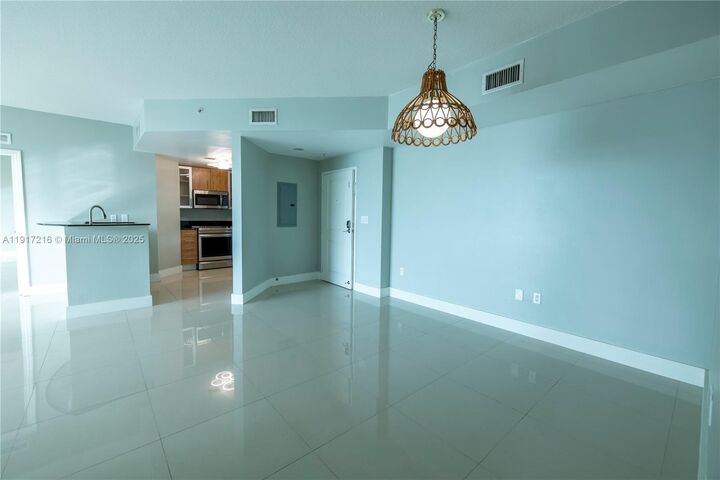 Property Photo:  7900 Harbor Island Dr 920  FL 33141 