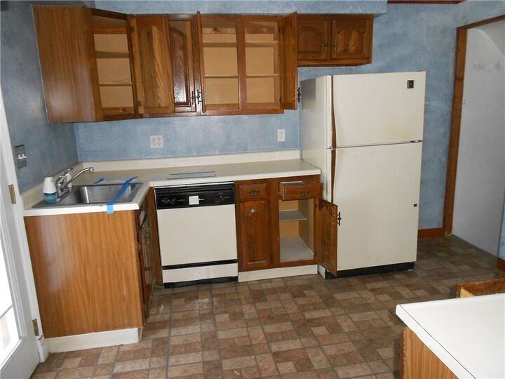 Property Photo: 77 Duff Rd PA 15235