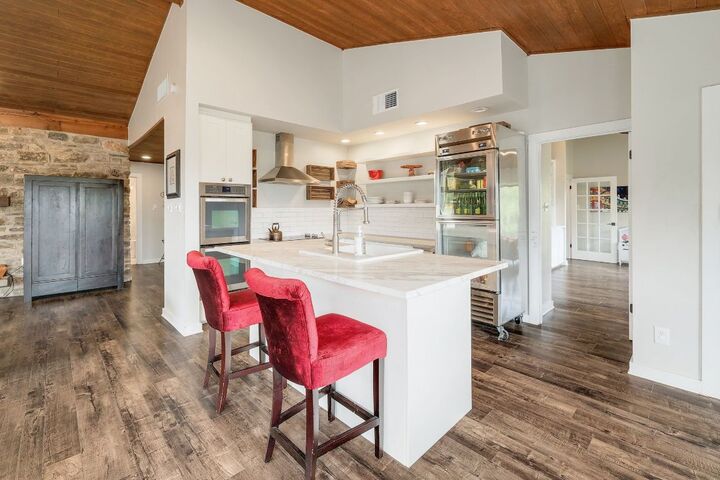 Property Photo:  1500 Ridgecrest Drive  TX 78746 