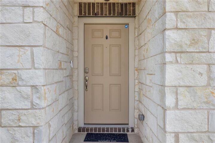 Property Photo:  2110 Chief Street  TX 77807 