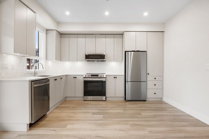Property Photo: 45505 Campus Drive 510 BC V2R 6L2