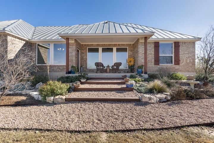 Property Photo:  612 Sugar Creek Trail  TX 78624 