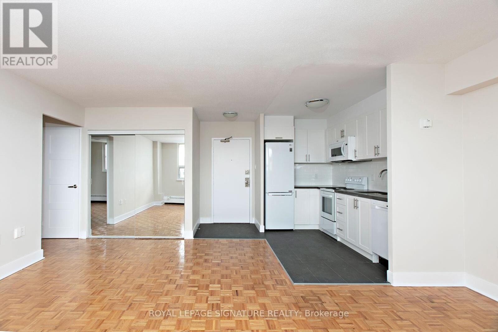 Property Photo:  1500 Bathurst Street 404  ON M5P 3L3 