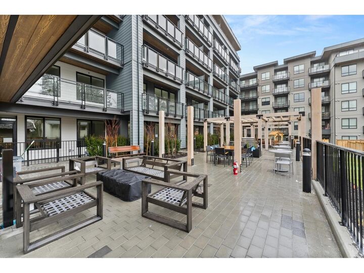 Property Photo: 9456 134 Street 627 BC V3V 0G8