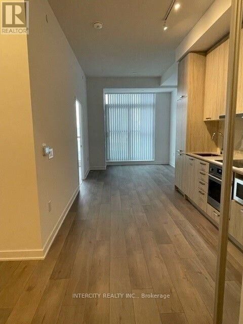 Property Photo:  38 Honeycrisp Crescent 519  ON L4K 0M8 