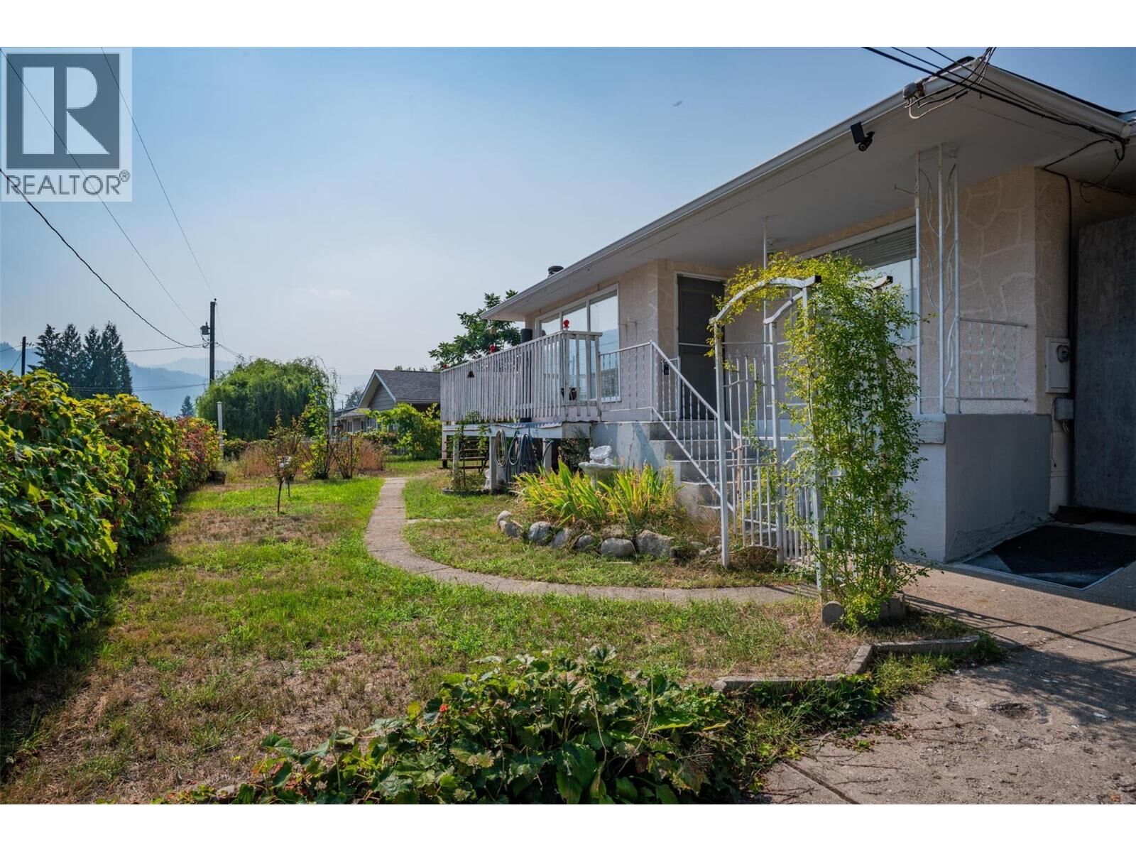 Photo de la propriété: 3404 4th Avenue BC V1N 2T3