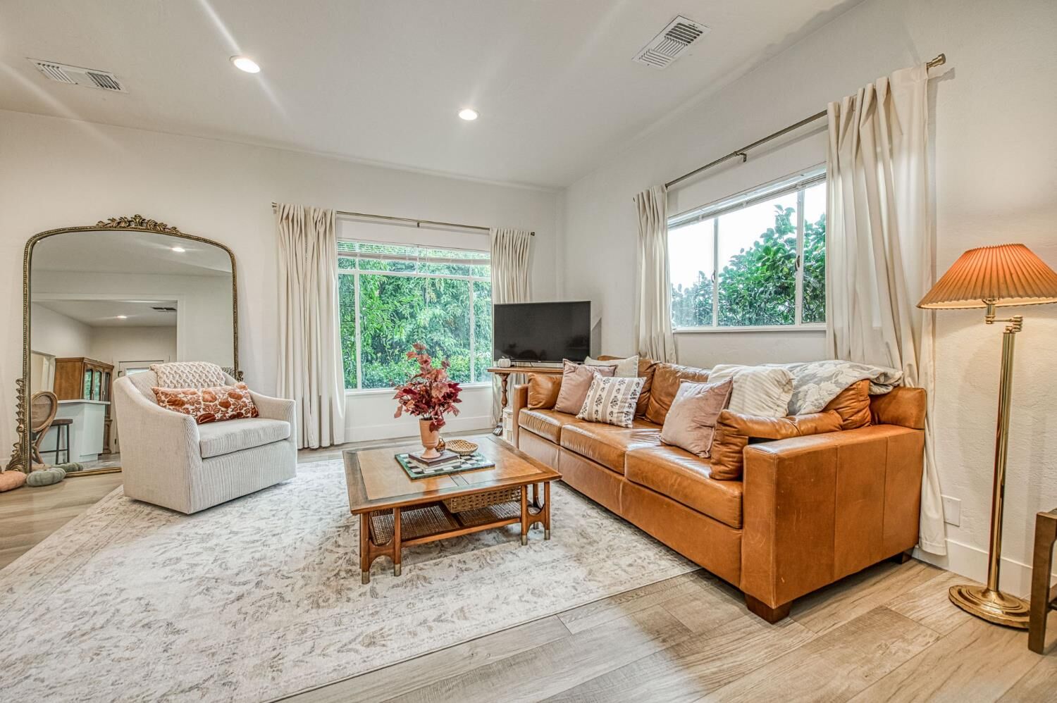 Property Photo: 343 S 6th Avenue Drive CA 93631