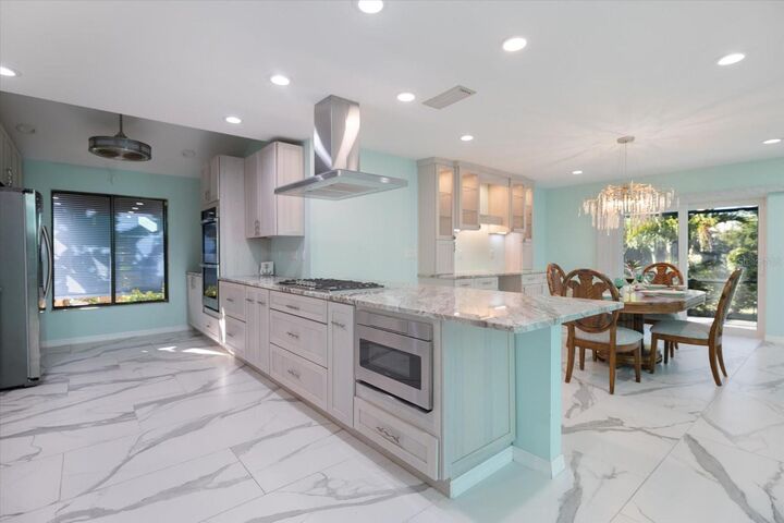 Property Photo:  238 Lookout Point Drive  FL 34229 