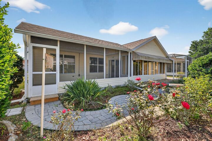 Property Photo:  2117 Zaragoza Place  FL 32159 