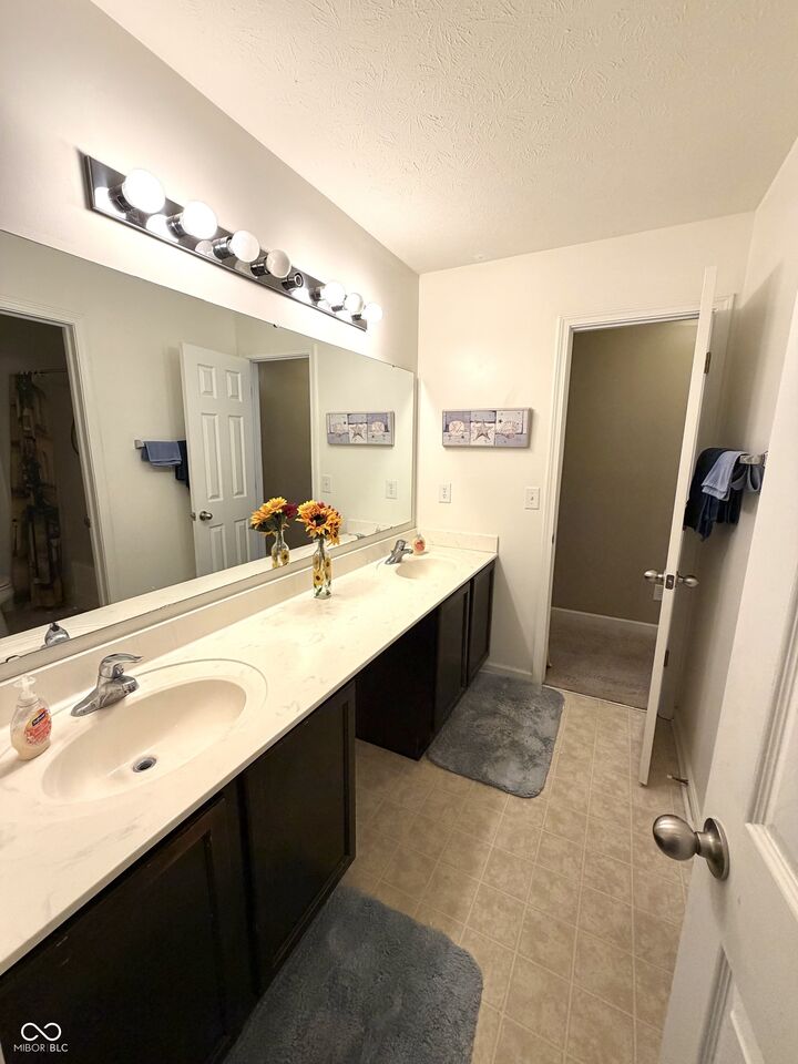 Property Photo:  930 Ogala Drive  IN 46074 