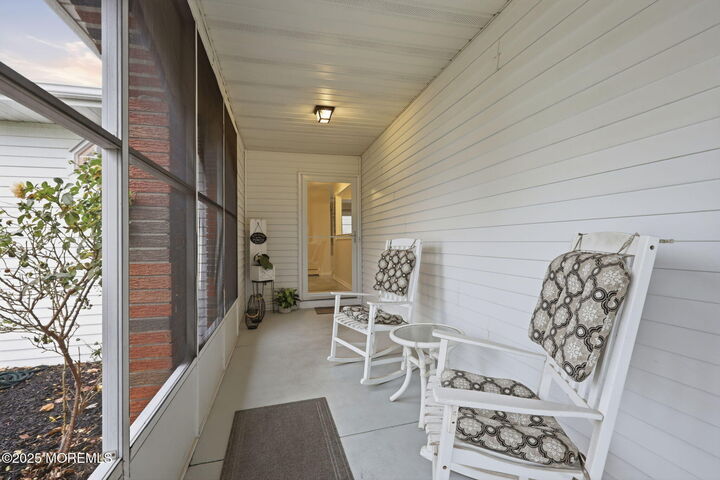 Property Photo:  11 Oak Glen Road  NJ 08753 