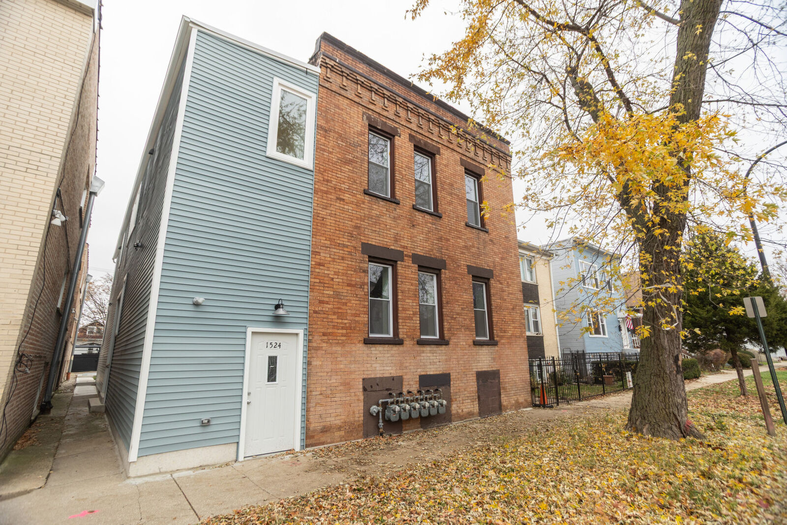 Property Photo: 1524 S 51st Court 2R IL 60804