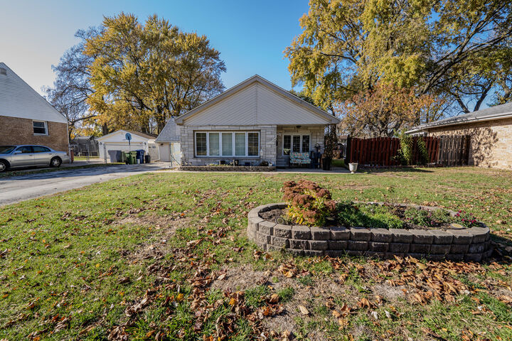 Property Photo:  9810 Menard Avenue  IL 60453 