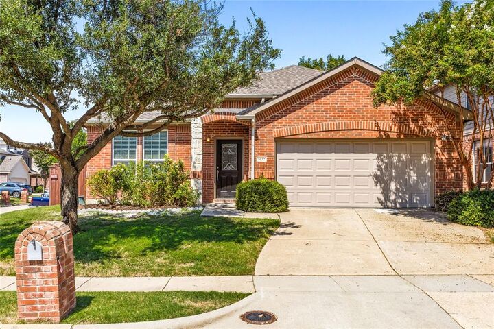 Property Photo: 5832 Pebble Ridge Drive TX 75070